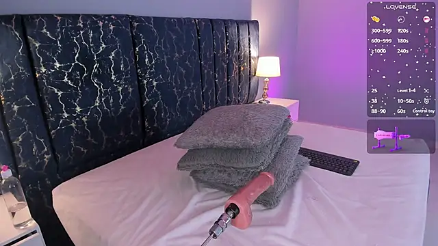 Snapshot of kathy_bakerr chatting on 09/16/25, 05:47 kathy bakerr online show from 09/16/25, 05:47