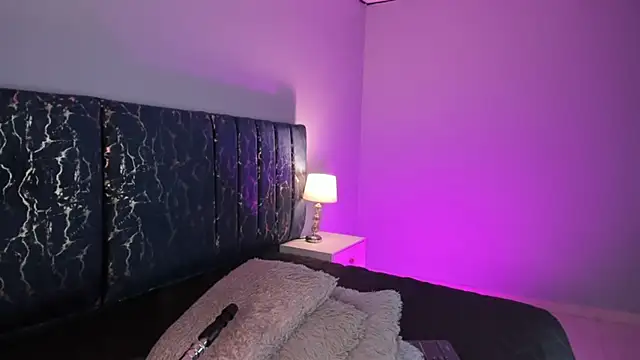 Snapshot of kathy_bakerr chatting on 09/19/25, 07:58 kathy bakerr online show from 09/19/25, 07:58