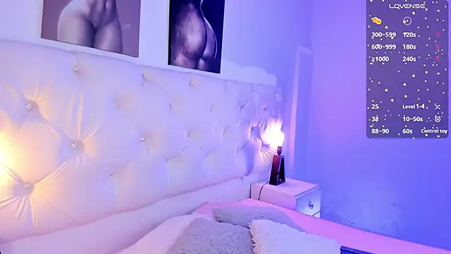 Snapshot of kathy_bakerr chatting on 10/31/25, 01:56 kathy bakerr online show from 10/31/25, 01:56