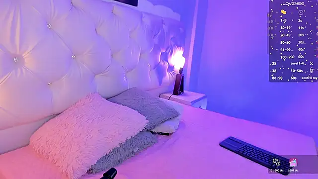 Snapshot of kathy_bakerr chatting on 11/09/25, 01:31 kathy bakerr online show from 11/09/25, 01:31