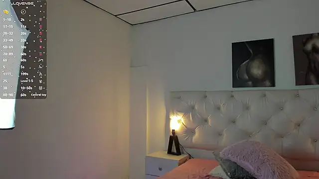 Snapshot of kathy_bakerr chatting on 11/25/25, 01:33 kathy bakerr online show from 11/25/25, 01:33