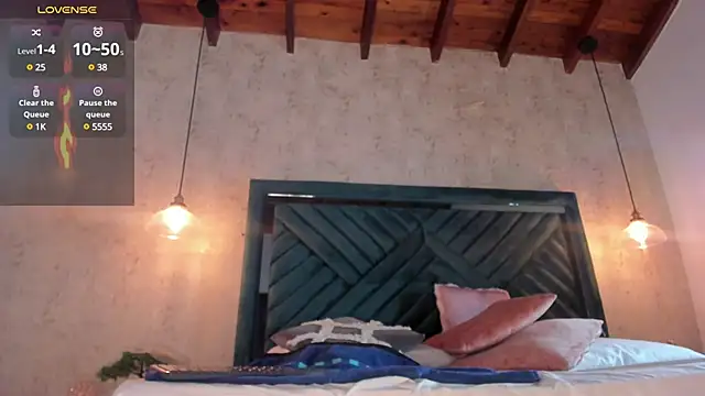 Marttina Ruiz online show from 03/04/25, 07:32