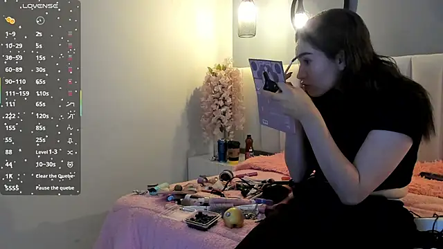Snapshot of chelsea_bolton_ chatting on 04/07/26, 12:16 chelsea bolton online show from 04/07/26, 12:16
