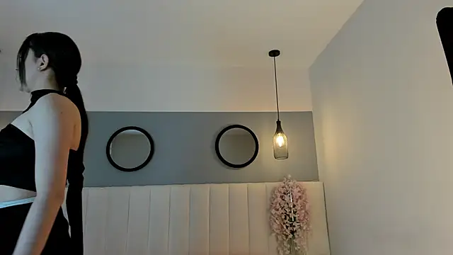 Snapshot of chelsea_bolton_ chatting on 04/14/26, 12:11 chelsea bolton online show from 04/14/26, 12:11