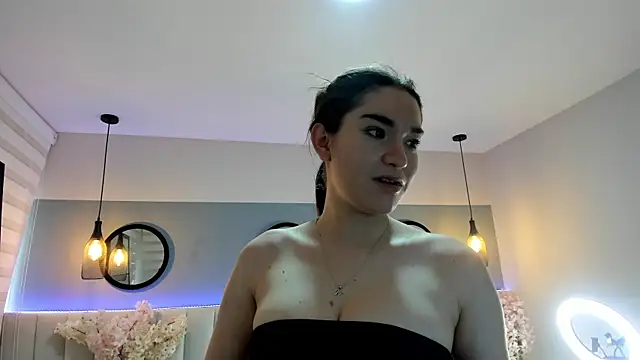 Snapshot of chelsea_bolton_ chatting on 05/08/26, 12:10 chelsea bolton online show from 05/08/26, 12:10
