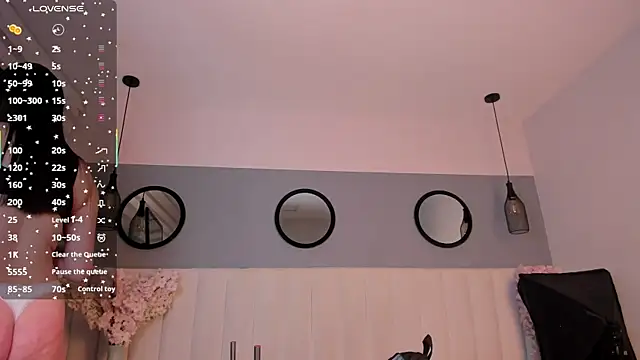 chelsea bolton  online show from 06/05/26, 01:06