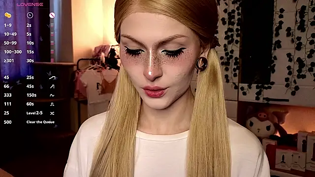 Emily  Mooree online show from 10/09/25, 07:17