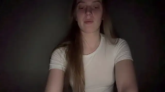 Snapshot of Ella-82 chatting on 02/24/25, 02:51 Ella-82 online show from 02/24/25, 02:51