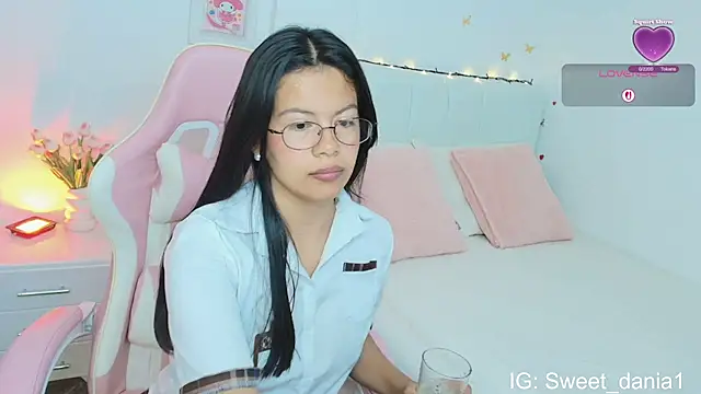 sweet dania  online show from 09/25/25, 04:38