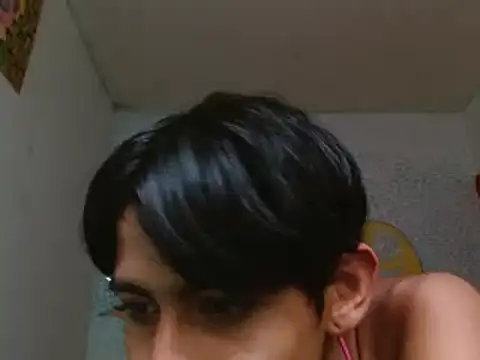 Snapshot of boysLittle chatting on 01/27/25, 12:16 boysLittle online show from 01/27/25, 12:16