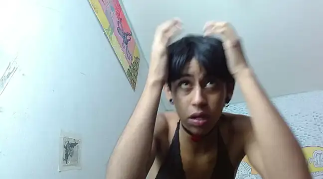 Snapshot of boysLittle chatting on 01/31/25, 12:18 boysLittle online show from 01/31/25, 12:18