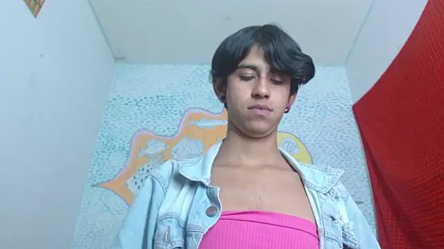 Snapshot of boysLittle chatting on 03/03/25, 09:00 boysLittle online show from 03/03/25, 09:00