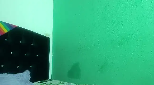 Snapshot of boysLittle chatting on 03/21/25, 12:06 boysLittle online show from 03/21/25, 12:06