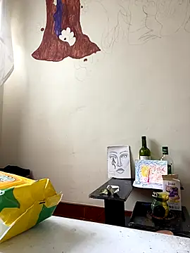 Snapshot of boysLittle chatting on 10/03/25, 03:20 boysLittle online show from 10/03/25, 03:20