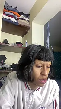 Snapshot of boysLittle chatting on 11/15/25, 11:54 boysLittle online show from 11/15/25, 11:54