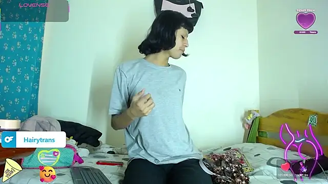 Snapshot of boysLittle chatting on 11/23/25, 05:46 boysLittle online show from 11/23/25, 05:46