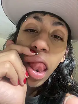 boysLittle online show from 04/29/26, 01:21