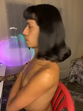 boysLittle online show from 05/07/26, 01:22