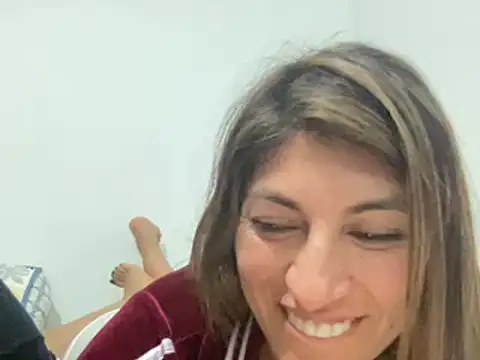 LunaBeya online show from 03/10/25, 03:30