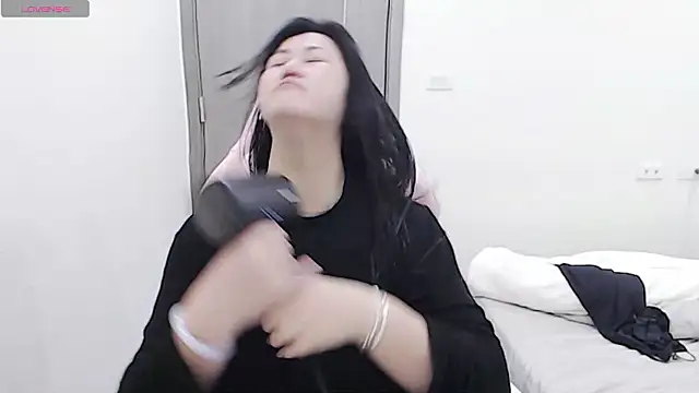 Snapshot of minnie9009 chatting on 01/09/26, 03:15 minnie9009 online show from 01/09/26, 03:15