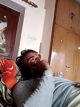 Snapshot of Rajasthani-boy chatting on 01/20/25, 11:02 Rajasthani-boy online show from 01/20/25, 11:02