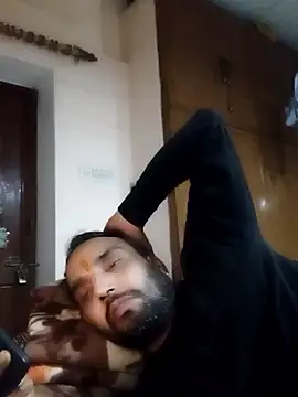 Snapshot of Rajasthani-boy chatting on 01/21/25, 01:32 Rajasthani-boy online show from 01/21/25, 01:32