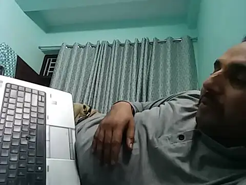 Snapshot of Rajasthani-boy chatting on 03/05/26, 04:58 Rajasthani-boy online show from 03/05/26, 04:58