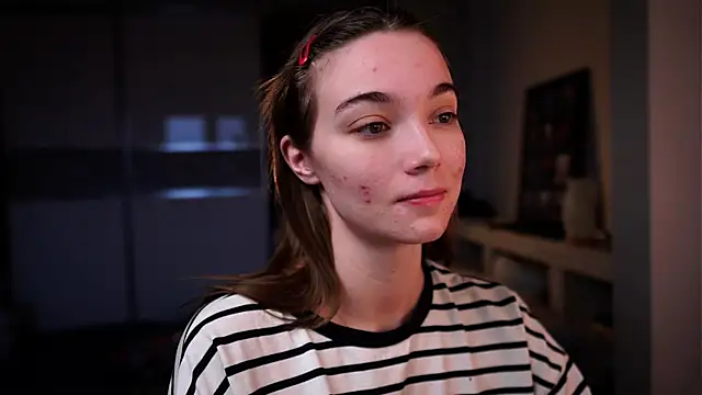 ileanacampbe online show from 12/19/25, 05:03