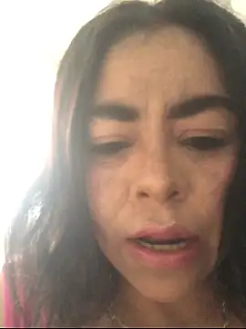 Snapshot of lashula chatting on 11/06/25, 09:37 lashula online show from 11/06/25, 09:37