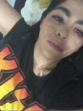 Snapshot of lashula chatting on 11/08/25, 04:01 lashula online show from 11/08/25, 04:01