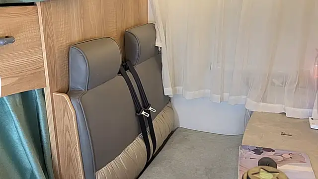 Snapshot of muyan_00 chatting on 11/26/25, 01:56 muyan 00 online show from 11/26/25, 01:56