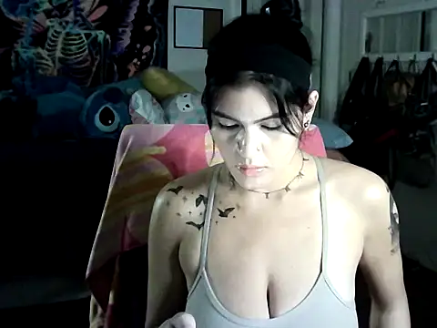 nikkikittyx3 online show from 02/08/25, 08:42