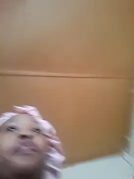 Snapshot of daddysgirly20 chatting on 11/25/25, 05:29 daddysgirly20 online show from 11/25/25, 05:29