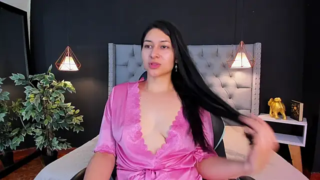 Snapshot of Sara_conde chatting on 02/01/25, 02:45 Sara conde online show from 02/01/25, 02:45