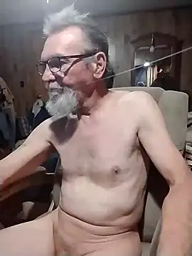 Snapshot of Aldick68 chatting on 02/01/25, 12:26 Aldick68 online show from 02/01/25, 12:26