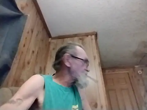 Snapshot of Aldick68 chatting on 02/11/25, 11:54 Aldick68 online show from 02/11/25, 11:54