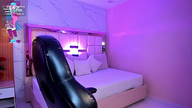 zoes milee online show from 11/13/25, 11:20