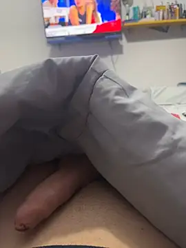 lucarioos06 online show from 01/13/25, 03:26