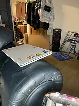 VioletxBlue online show from 06/06/26, 07:40