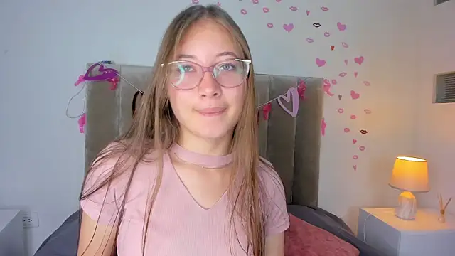 Dahlia Rousse online show from 03/15/25, 07:59