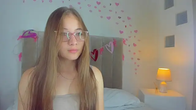 Dahlia Rousse online show from 03/20/25, 08:19