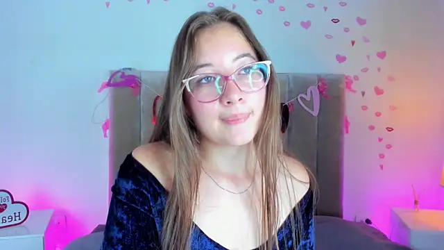 Dahlia Rousse online show from 03/22/25, 06:00