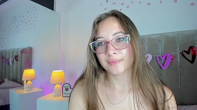 Dahlia Rousse online show from 03/23/25, 07:31