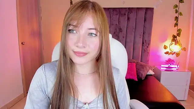 Dahlia Rousse online show from 09/15/25, 01:33