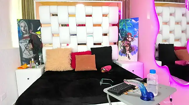 SolEvanss online show from 02/05/25, 04:36