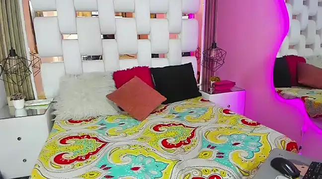 SolEvanss online show from 03/07/25, 03:18