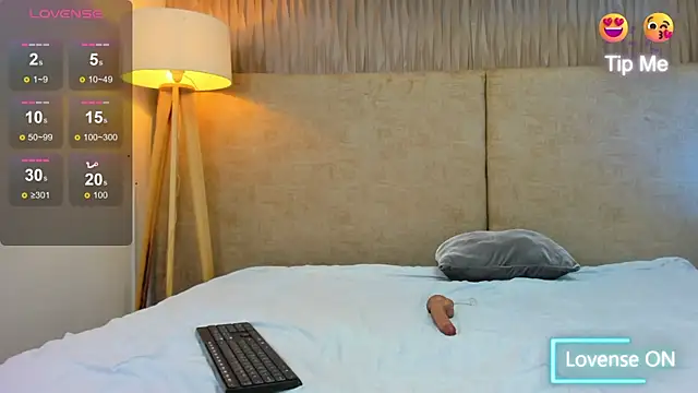 Snapshot of taylorsmiiith_ chatting on 02/26/25, 07:16 taylorsmiiith online show from 02/26/25, 07:16