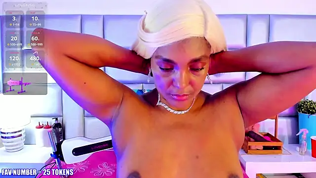 LovelyNickii online show from 11/06/25, 12:39