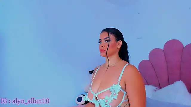 AlynAllen online show from 02/03/25, 08:46