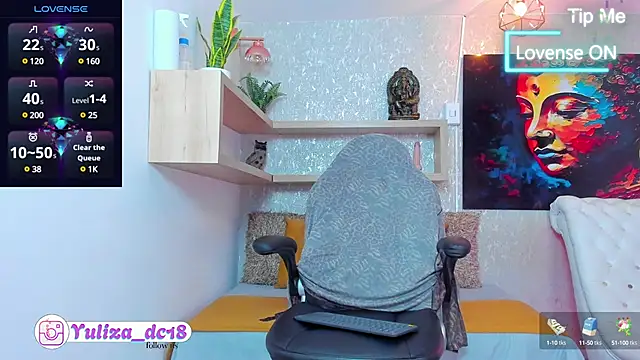 Snapshot of Luxury_Woman chatting on 02/28/25, 03:48 Luxury Woman online show from 02/28/25, 03:48